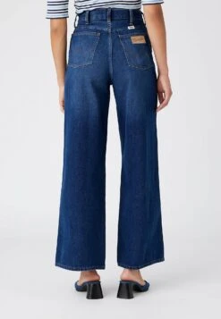 Wrangler Jean Flare - Blue Horizons -Wrangler Promos Boutique 037a32c68f3144a3ab87b696ab6c6ea0