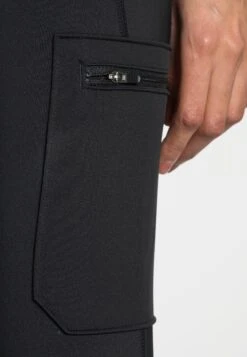 Wrangler All Terrain Gear Cargo - Pantalon Classique - Black -Wrangler Promos Boutique 099cb6dd93024f259b7db2d21aab88ad