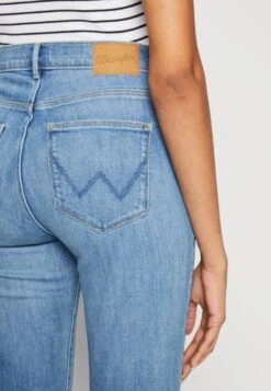 Wrangler Jean Bootcut - Riptide -Wrangler Promos Boutique 15ac0ea89aea4174a2328cfbba681965