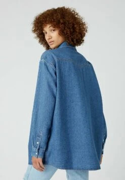 Wrangler Jumbo - Chemisier - Mid Stonewash -Wrangler Promos Boutique 1611ae6079b44f0a85942aa1afc934d4