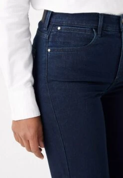 Wrangler Straight - Jean Droit - Blue Black -Wrangler Promos Boutique 178b1a7ec6654954a9ae49dc40003f3d