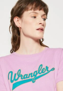 Wrangler Regular Tee - T-Shirt Imprimé - Smokey Grape -Wrangler Promos Boutique 1de540cc1fdc4de78ca2ed73398eff92