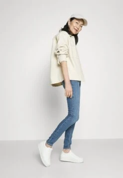 Wrangler Jeans Skinny - Aria -Wrangler Promos Boutique 22b0c2ba411e498b8fc10f14f4e02f91