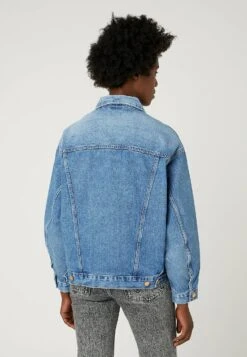 Wrangler Jumbo Trucker - Veste En Jean - Sukie -Wrangler Promos Boutique 2515a368ea9040acabada7125af32894