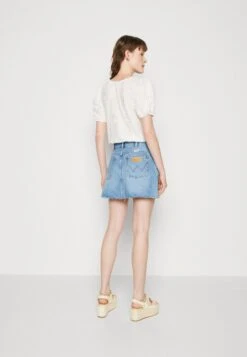Wrangler Skirt - Minijupe - Good Intentions 8 Wrangler Skirt - Minijupe - Good Intentions -Wrangler Promos Boutique 2790cc045df54963a90990f6c598c34d