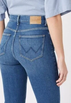 Wrangler Jean Droit - Airblue -Wrangler Promos Boutique 27c66931521e4c08b6b71b981e45fbe8