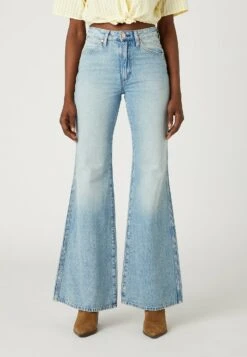 Wrangler Wanderer - Jean Flare - Honolua