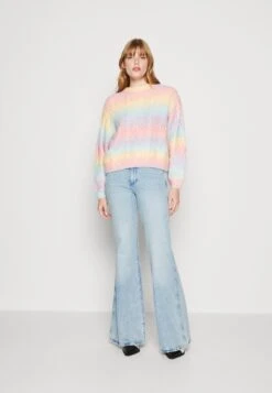 Wrangler Cable - Pullover - Sick Pink -Wrangler Promos Boutique 4157f28489c240c5bd266514b5e87fe4