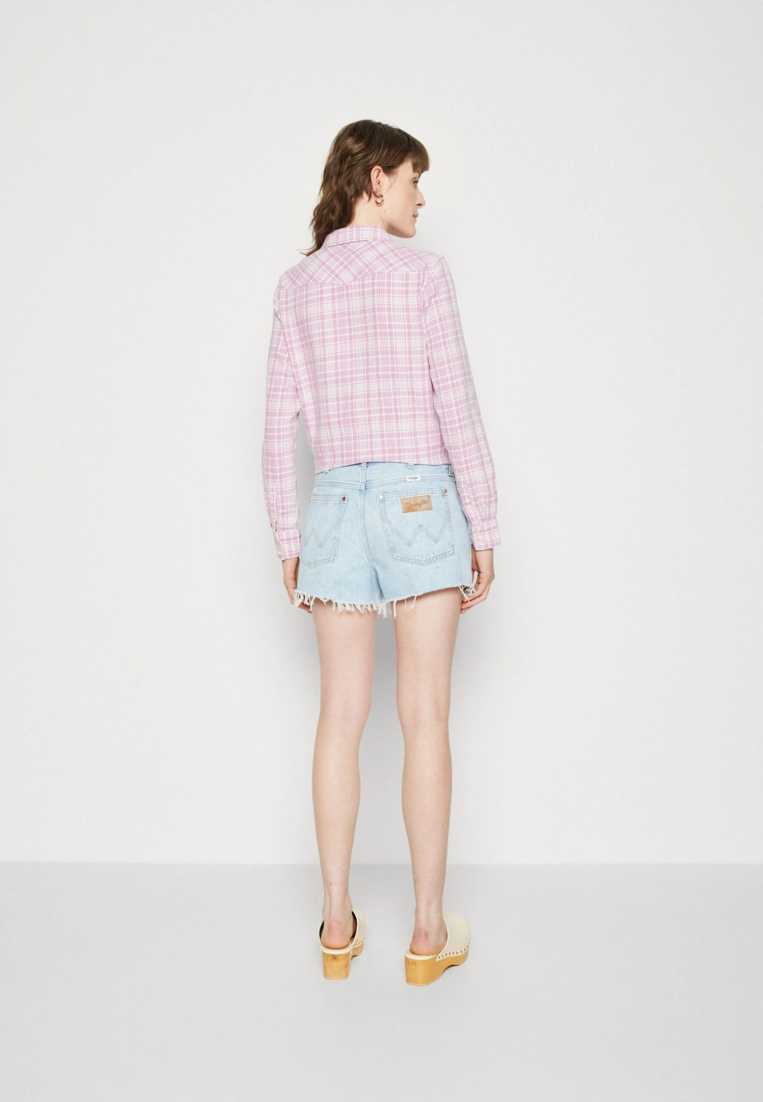 Wrangler Festival - Short En Jean - Bad Intentions 3 Wrangler Festival - Short En Jean - Bad Intentions – Image 3