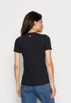 Wrangler All Terrain Gear Ss Tee - T-Shirt Basique - Black -Wrangler Promos Boutique 44013a5c5ceb48809f4b7983b5f507b1