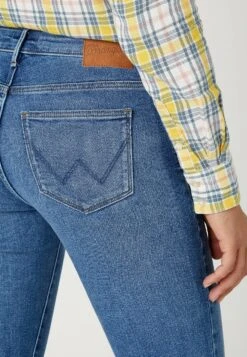 Wrangler Jeans Skinny - Raven -Wrangler Promos Boutique 44aea0ff769e45d5bc2ab3e9f0056d29