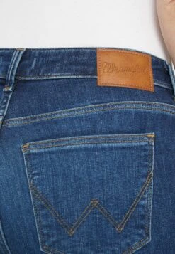 Wrangler Jean Bootcut - Evie 9 Wrangler Jean Bootcut - Evie -Wrangler Promos Boutique 49b6adcfe7e245bfbcb7ff9e29d1c0c3