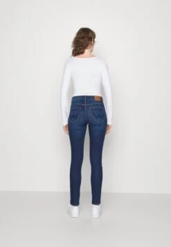Wrangler High Skinny - Jeans Skinny - Cozy Night -Wrangler Promos Boutique 5320091cd65f43429b2bb16a539ad10f