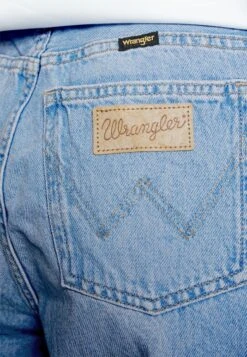 Wrangler Comfy Mom - Jean Droit - Ice Ice Baby 9 Wrangler Comfy Mom - Jean Droit - Ice Ice Baby -Wrangler Promos Boutique 53e9a8f1082c42379df0334d362e9137