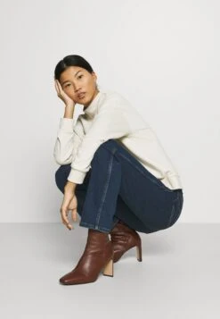 Wrangler Wild West - Jean Droit - Canyon Lake -Wrangler Promos Boutique 5cd880e8400c4b089a34fdf9c6d07892