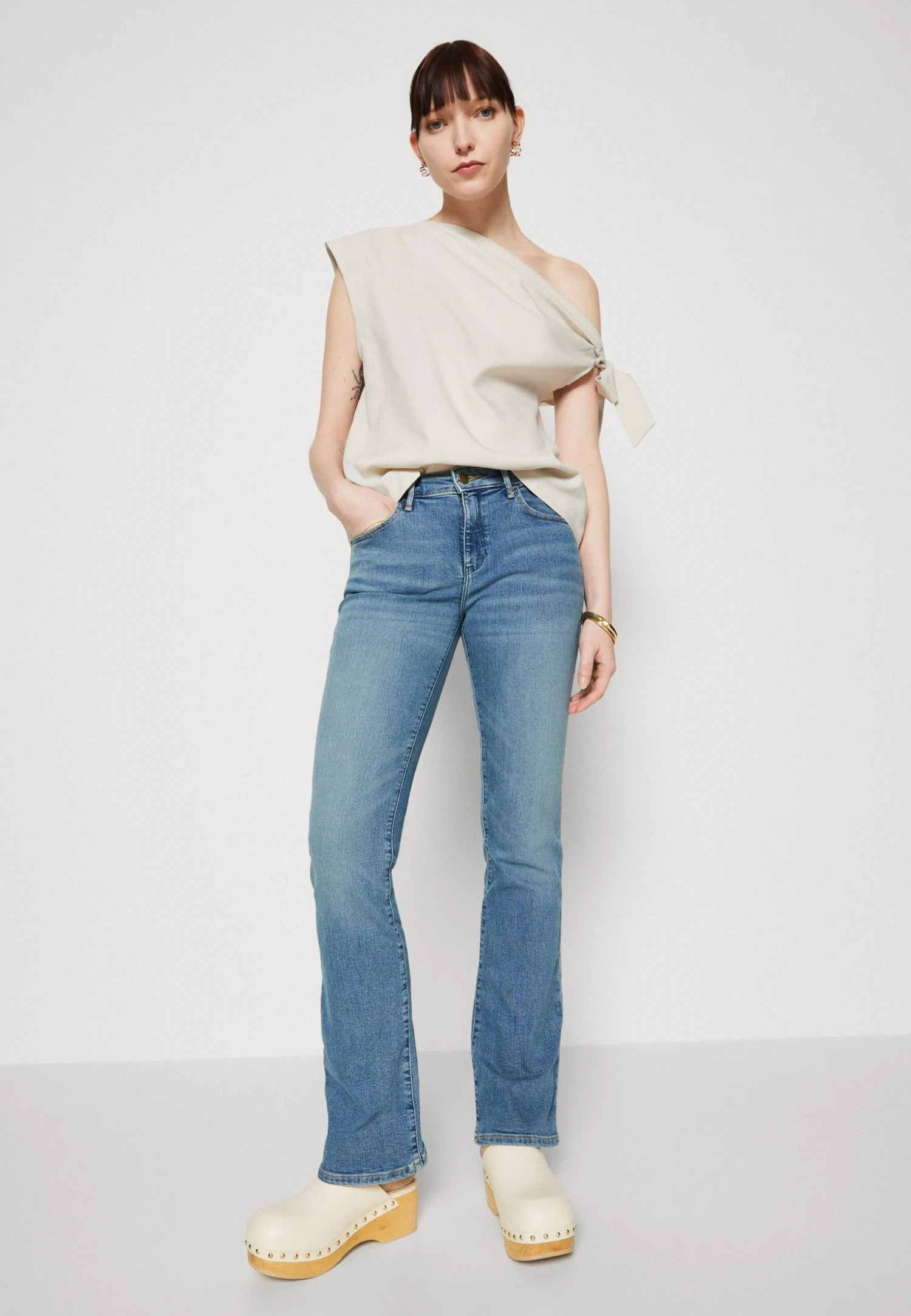 Wrangler Jean Bootcut - Citrine 4 Wrangler Jean Bootcut - Citrine – Image 4