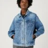 Wrangler Jumbo Trucker - Veste En Jean - Sukie