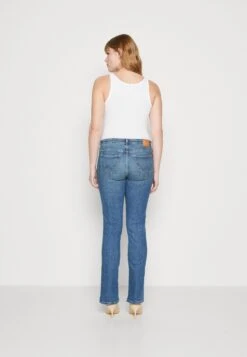 Wrangler Jean Bootcut - Girlband -Wrangler Promos Boutique 64578cd459c44748866220659adf41ed