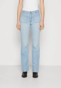 Wrangler Flare - Jean Flare - Roadie