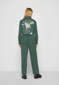 Wrangler Coverall - Combinaison - Sycamore Green -Wrangler Promos Boutique 706643c934514f78a81a5a1cbd678b81