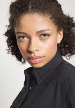 Wrangler Western Dress - Robe De Jour - Blackopedia -Wrangler Promos Boutique 72c1a7a52b534187a40c30f0ecc3cea9