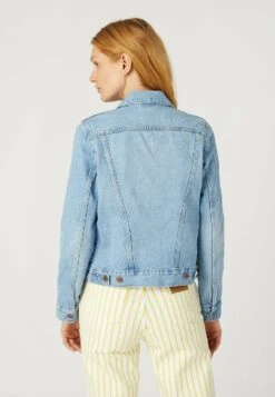 Wrangler Veste En Jean - Blue Sunrise -Wrangler Promos Boutique 81cb2bd38e774649aacea612c8c7875b