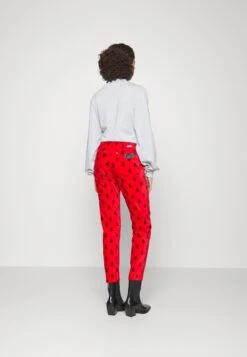 Wrangler Walker - Jean Slim - Red -Wrangler Promos Boutique 839aaecee4a34628ab6d0c5f617a46a5