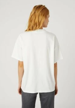 Wrangler Girlfriend - T-Shirt Imprimé - Worn In White -Wrangler Promos Boutique 861832766f2b431b8ebdef4b2617a746