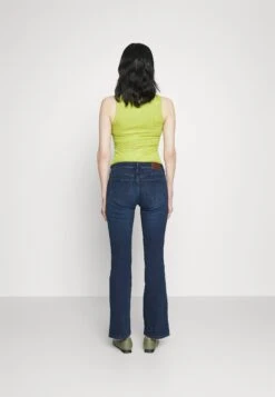 Wrangler Jean Bootcut - Nightshade -Wrangler Promos Boutique 8d4434a60bb54249b4be8e64d88174d9