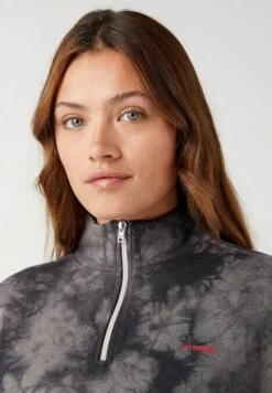 Wrangler Sweatshirt - Black -Wrangler Promos Boutique 8f43d0b614334f0e8a57f1d41102ca76