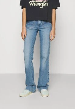 Wrangler Jean Flare - Dusty Mid