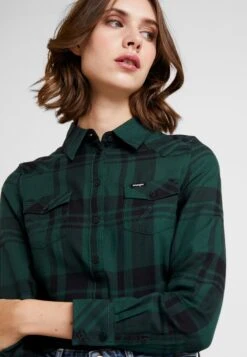 Wrangler Western Shirt - Chemisier - Pine -Wrangler Promos Boutique 97b7bde6c1624e1e96f93eb38cf6c2da