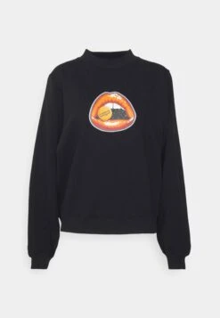 Wrangler Sweatshirt - Real Black 12 Wrangler Sweatshirt - Real Black -Wrangler Promos Boutique 9d3615ba335b4e148a386c14488ae7f8