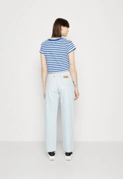 Wrangler Mom - Jean Boyfriend - Sun Drenched -Wrangler Promos Boutique aaa96c8e226b4a51898f30c64c7e7de4