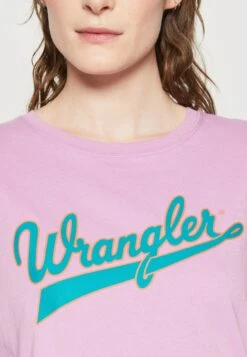 Wrangler Regular Tee - T-Shirt Imprimé - Smokey Grape -Wrangler Promos Boutique ac98410cab054d4a8dc9b35316e82c49