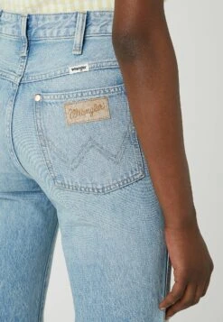 Wrangler Wanderer - Jean Flare - Honolua 10 Wrangler Wanderer - Jean Flare - Honolua -Wrangler Promos Boutique aec14854c39d4eb085c42216be6fa11a