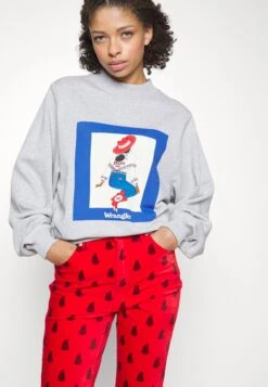 Wrangler Sweatshirt - Light Grey -Wrangler Promos Boutique af987668dda64b4eb9919c53cabcab57