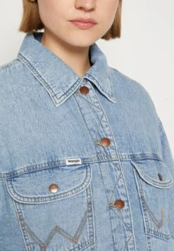 Wrangler Padded Trucker - Veste En Jean - Scare Crow​ -Wrangler Promos Boutique b93691153cb3481fa169d6308f63cbc0