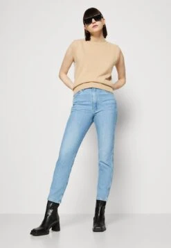 Wrangler Walker - Jean Droit - Supertubes 9 Wrangler Walker - Jean Droit - Supertubes -Wrangler Promos Boutique c109a9edd37c4918a162201380426049