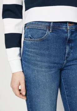 Wrangler Jean Slim - Juniper -Wrangler Promos Boutique c9937cad878f4a60bd8f7499e7456452
