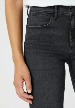 Wrangler Jean Slim - Circe 9 Wrangler Jean Slim - Circe -Wrangler Promos Boutique cba25e2f4b5d44b7a96f8b68bfacdd4c