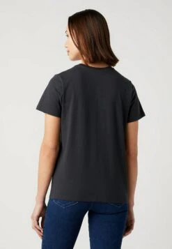 Wrangler Regular - T-Shirt Imprimé - Faded Black 7 Wrangler Regular - T-Shirt Imprimé - Faded Black -Wrangler Promos Boutique cbbcfefdf8e8460cb857018835e2d101