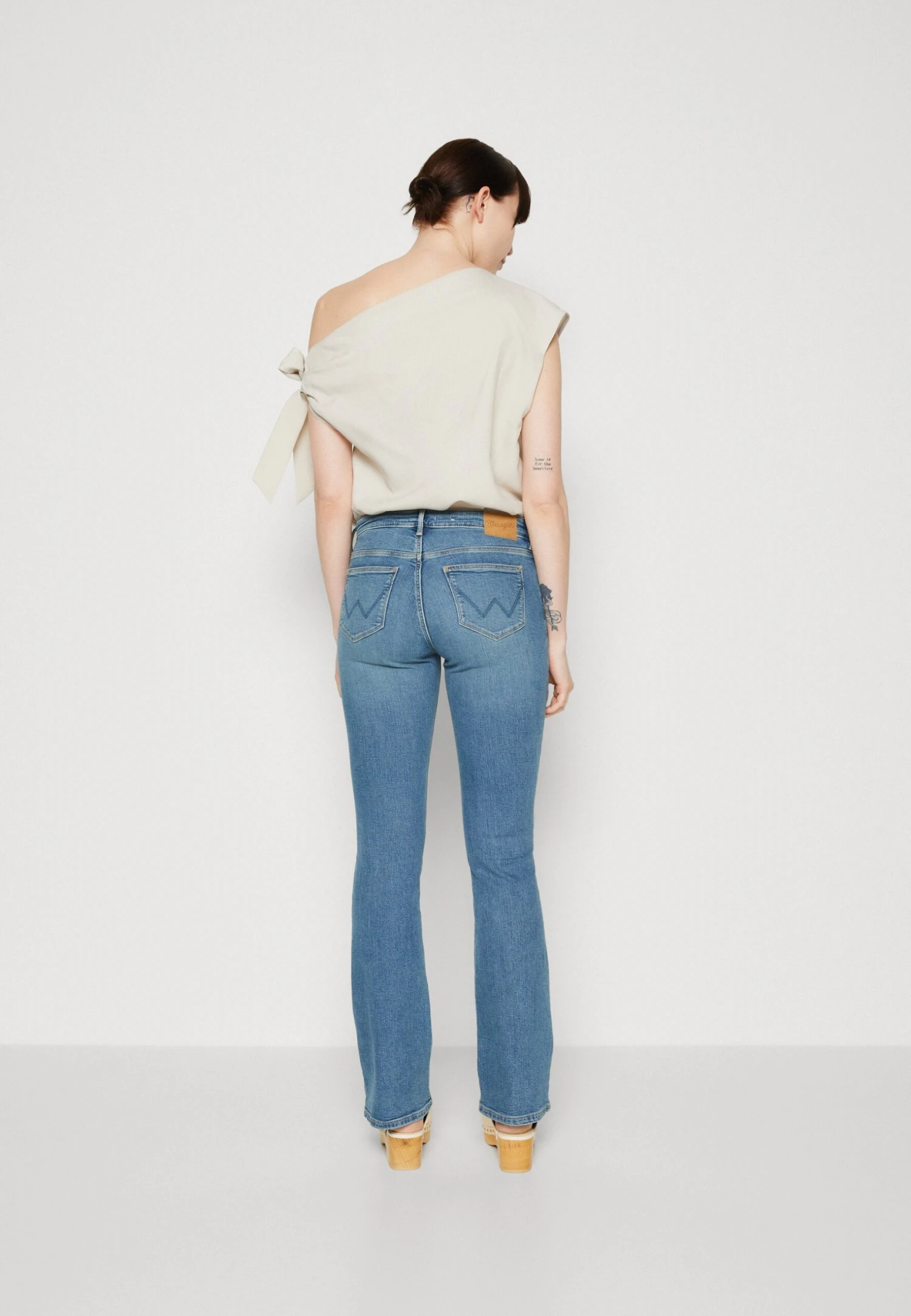 Wrangler Jean Bootcut - Citrine 3 Wrangler Jean Bootcut - Citrine – Image 3