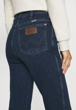 Wrangler Wild West - Jean Droit - Canyon Lake -Wrangler Promos Boutique d9a4f8325aeb4fc688cc617b11ce850f