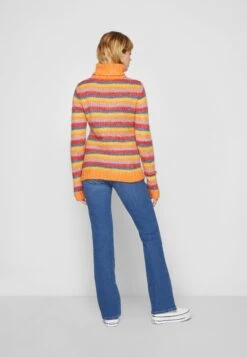 Wrangler Plush Sweater - Pullover - Coral Rose 10 Wrangler Plush Sweater - Pullover - Coral Rose -Wrangler Promos Boutique daa3dd091b314b28b79ac7778a06c6d4
