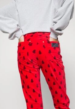 Wrangler Walker - Jean Slim - Red -Wrangler Promos Boutique dd25d1d233c24e4599b4aea0a82fc6f6