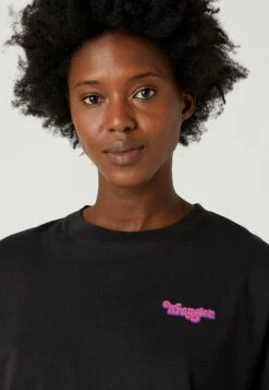 Wrangler Boxy - T-Shirt Imprimé - Faded Black -Wrangler Promos Boutique e847d381c49a4d40b44e9181008a8c95