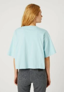 Wrangler Boxy - T-Shirt Imprimé - Canal Blue -Wrangler Promos Boutique f2ad44208b844c9abec8757f6906545c
