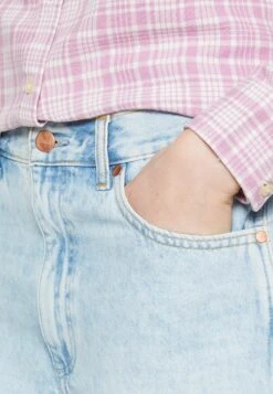 Wrangler Festival - Short En Jean - Bad Intentions 11 Wrangler Festival - Short En Jean - Bad Intentions -Wrangler Promos Boutique f52e68ab160e4c83b82f38b5cfc09fe6